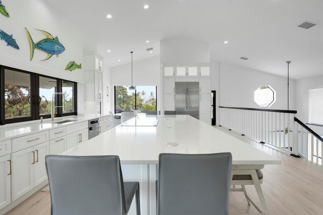 4290 SE Whiticar Way, Stuart, FL 34997