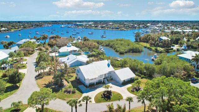 4290 SE Whiticar Way, Stuart, FL 34997