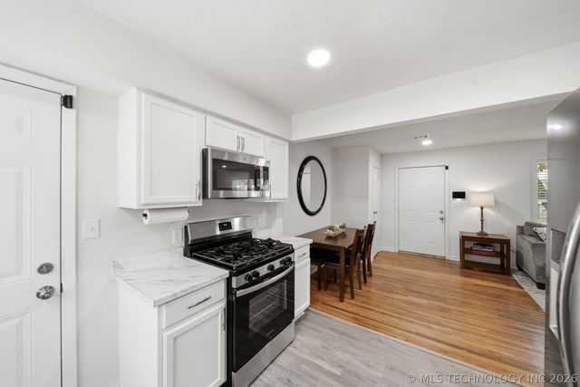 244 E 52nd Place N, Tulsa, OK 74126