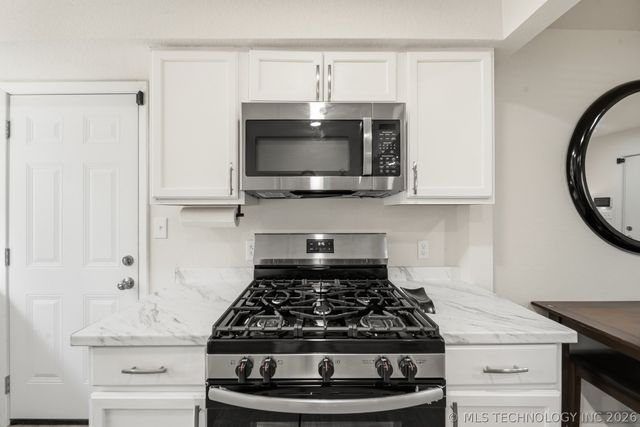 244 E 52nd Place N, Tulsa, OK 74126