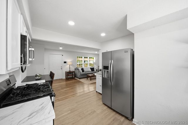 244 E 52nd Place N, Tulsa, OK 74126