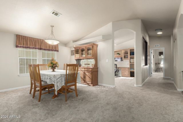 3301 S GOLDFIELD Road 4086, Apache Junction, AZ 85119