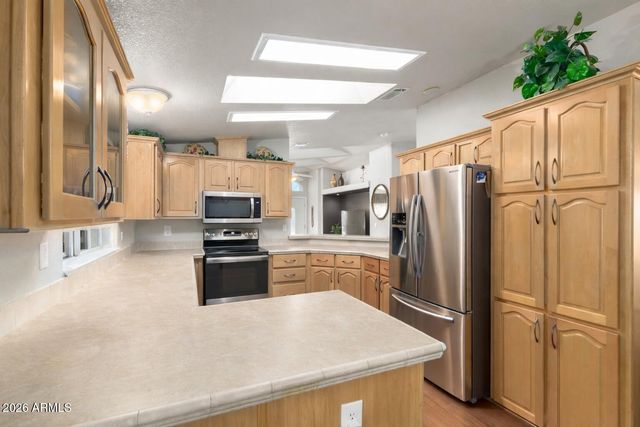 3301 S GOLDFIELD Road 4086, Apache Junction, AZ 85119