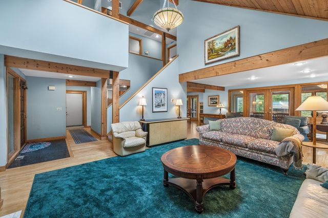 6 Old Ridge Road, Winhall, VT 05340