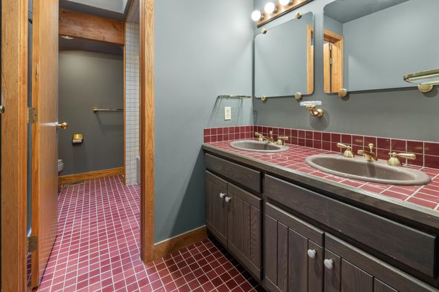 6 Old Ridge Road, Winhall, VT 05340