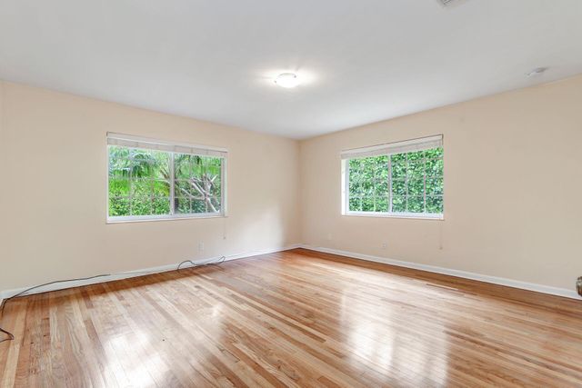 118 Linda Lane, West Palm Beach, FL 33405