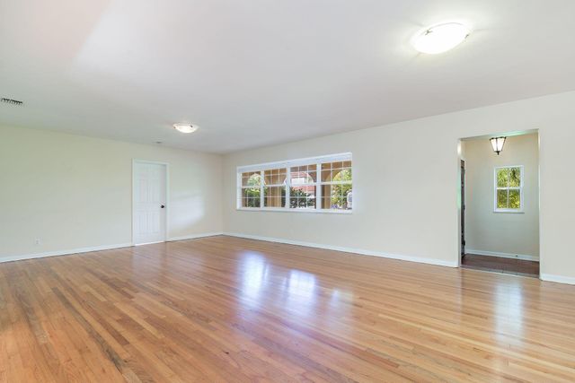 118 Linda Lane, West Palm Beach, FL 33405