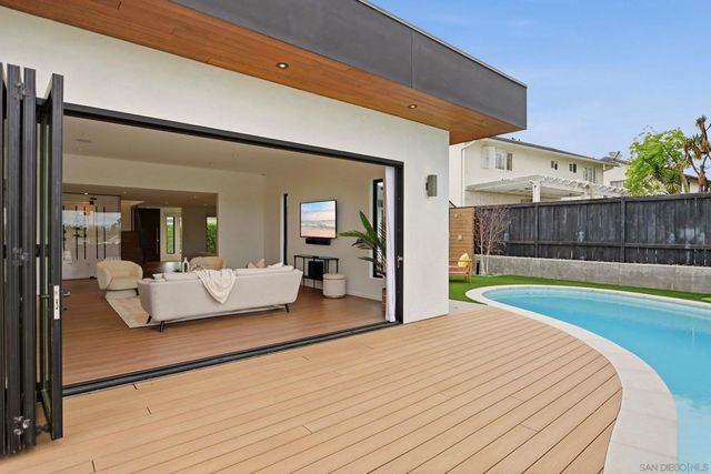 6031 Dirac St, San Diego, CA 92122