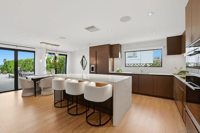 6031 Dirac St, San Diego, CA 92122