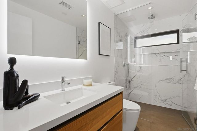 6031 Dirac St, San Diego, CA 92122