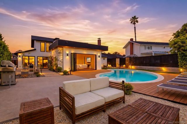 6031 Dirac St, San Diego, CA 92122