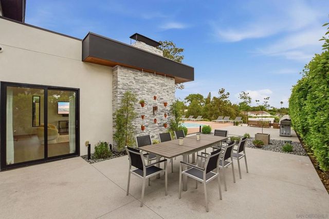 6031 Dirac St, San Diego, CA 92122