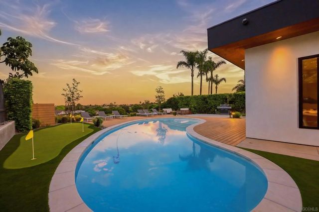 6031 Dirac St, San Diego, CA 92122