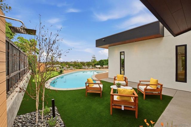 6031 Dirac St, San Diego, CA 92122