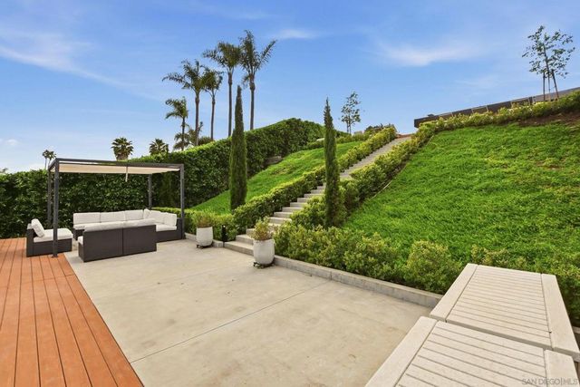 6031 Dirac St, San Diego, CA 92122