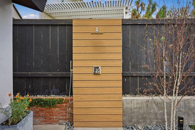 6031 Dirac St, San Diego, CA 92122