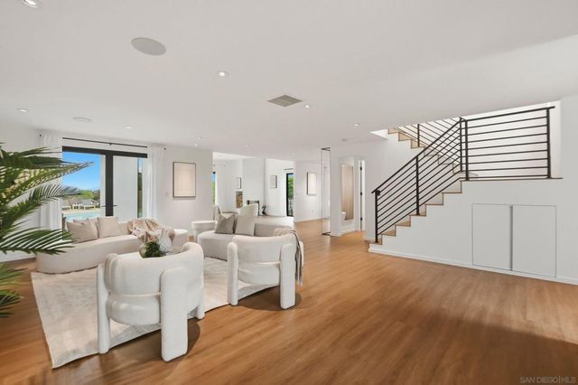 6031 Dirac St, San Diego, CA 92122