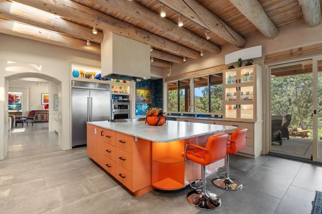 1085 Camino Manana, Santa Fe, NM 87501