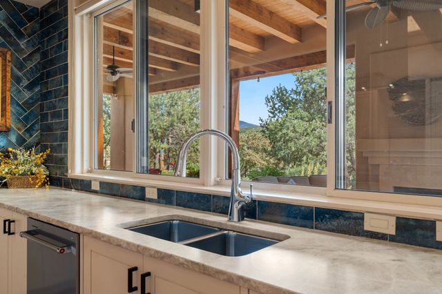 1085 Camino Manana, Santa Fe, NM 87501