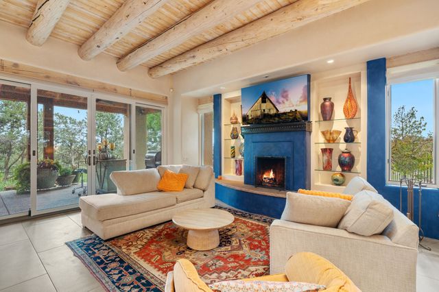 1085 Camino Manana, Santa Fe, NM 87501