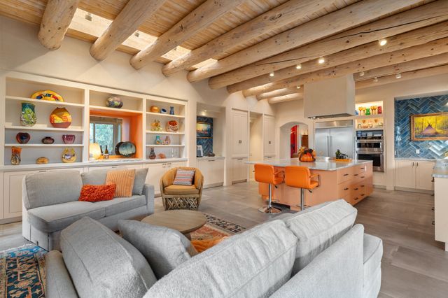 1085 Camino Manana, Santa Fe, NM 87501