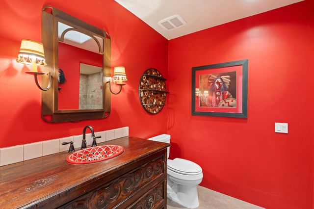 1085 Camino Manana, Santa Fe, NM 87501