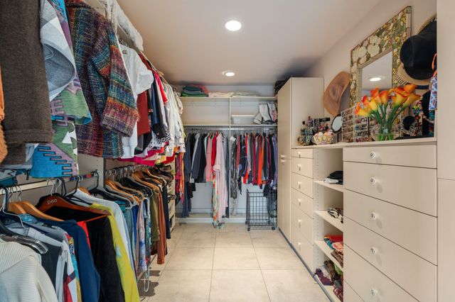 1085 Camino Manana, Santa Fe, NM 87501