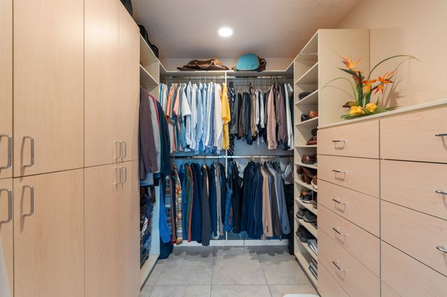 1085 Camino Manana, Santa Fe, NM 87501