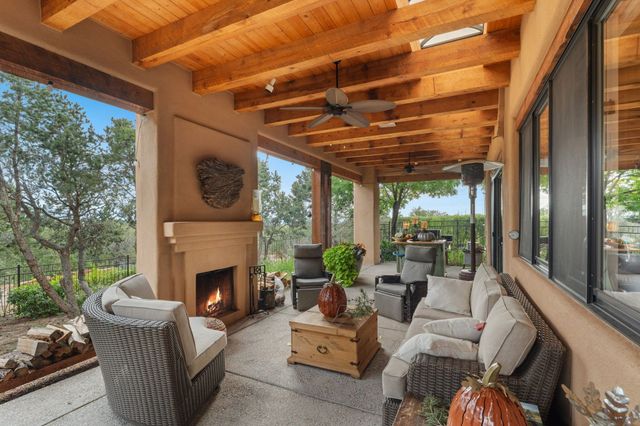 1085 Camino Manana, Santa Fe, NM 87501