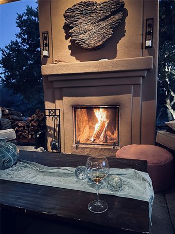 1085 Camino Manana, Santa Fe, NM 87501