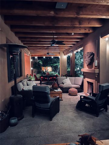 1085 Camino Manana, Santa Fe, NM 87501