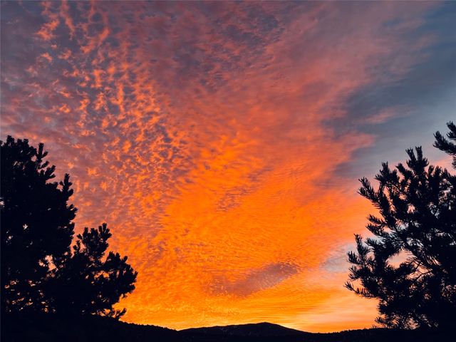 1085 Camino Manana, Santa Fe, NM 87501