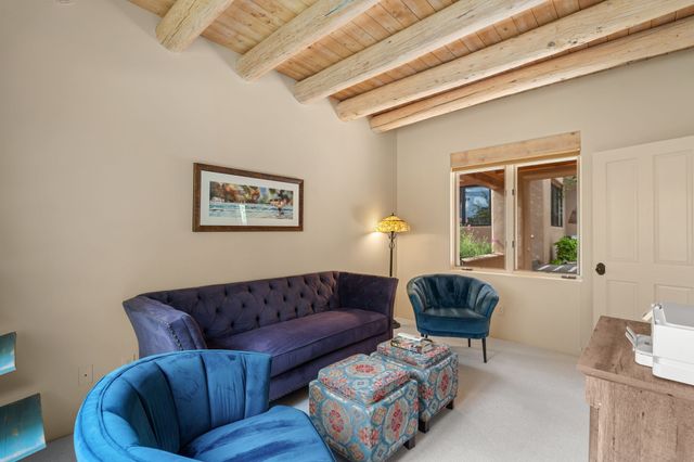 1085 Camino Manana, Santa Fe, NM 87501