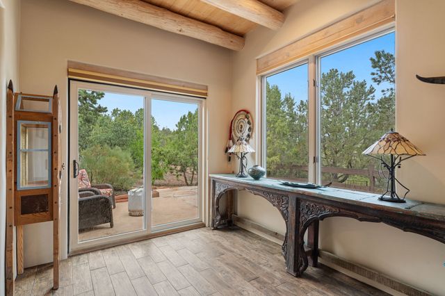 1085 Camino Manana, Santa Fe, NM 87501