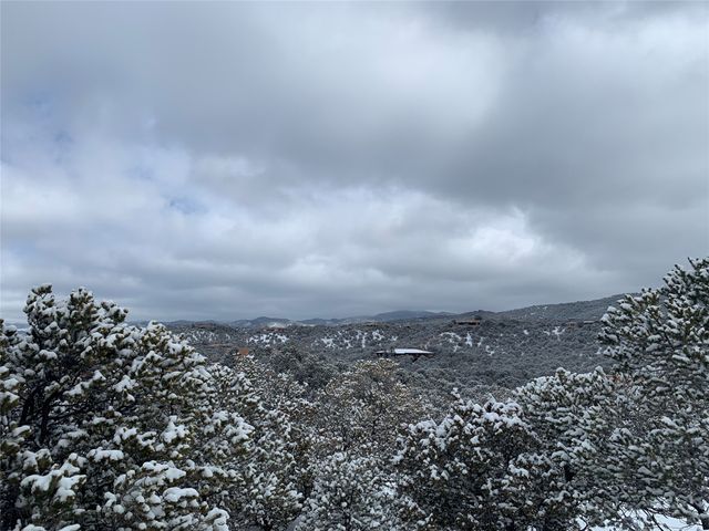 1085 Camino Manana, Santa Fe, NM 87501