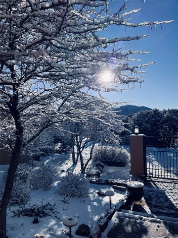 1085 Camino Manana, Santa Fe, NM 87501