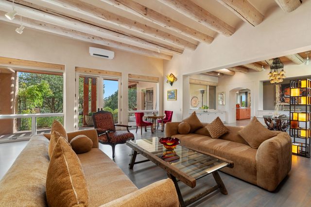 1085 Camino Manana, Santa Fe, NM 87501