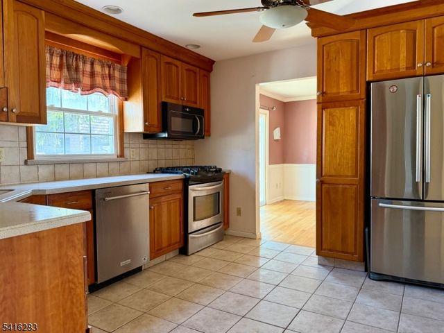 210 Burns Way, Fanwood Boro, NJ 07023