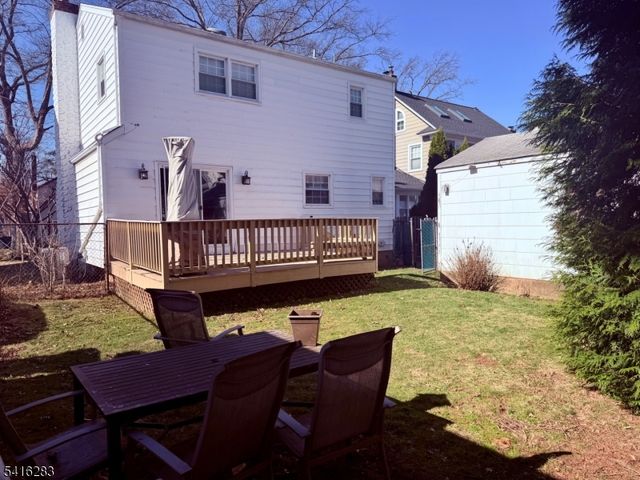 210 Burns Way, Fanwood Boro, NJ 07023