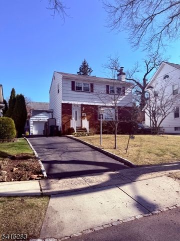210 Burns Way, Fanwood Boro, NJ 07023