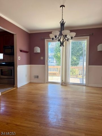 210 Burns Way, Fanwood Boro, NJ 07023