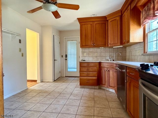 210 Burns Way, Fanwood Boro, NJ 07023