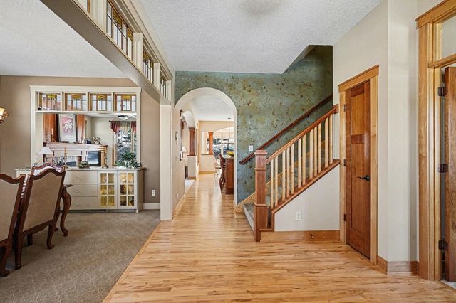 1520 Bridgewater Road, Golden Valley, MN 55422