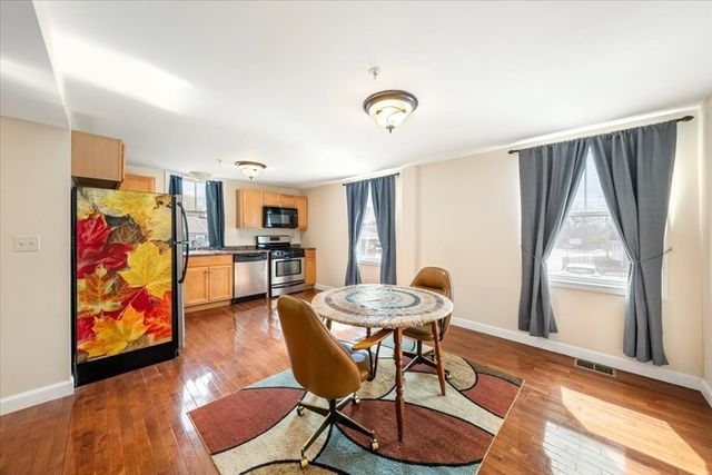 100 Rogers St 1, Lowell, MA 01852