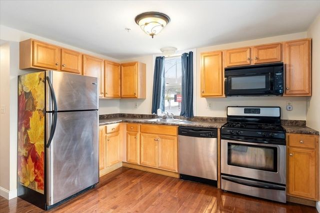 100 Rogers St 1, Lowell, MA 01852