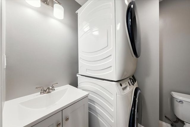 100 Rogers St 1, Lowell, MA 01852