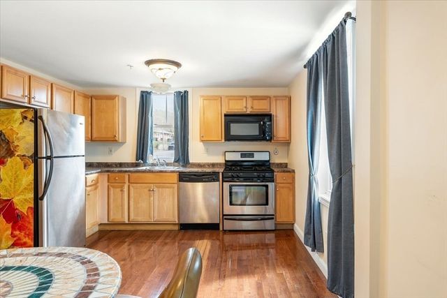 100 Rogers St 1, Lowell, MA 01852