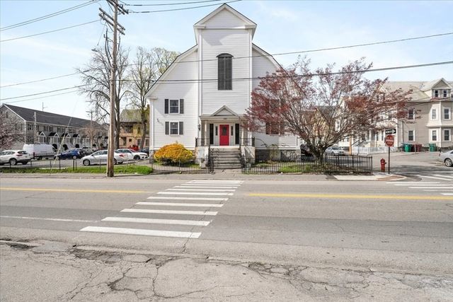 100 Rogers St 1, Lowell, MA 01852