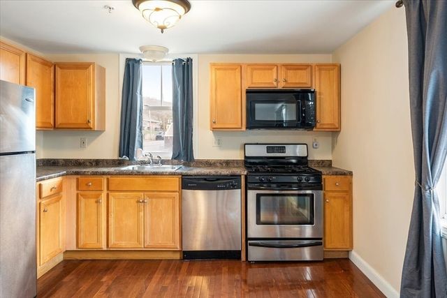 100 Rogers St 1, Lowell, MA 01852