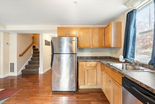 100 Rogers St 1, Lowell, MA 01852